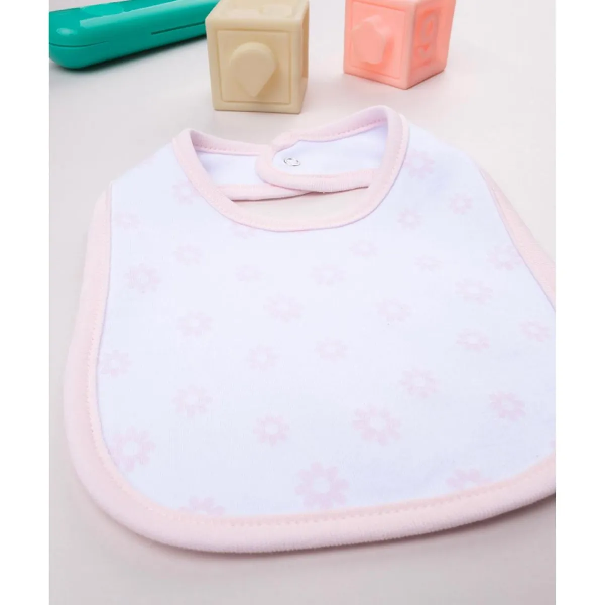 Babero para Niña Blanco y Rosa con Margaritas*Prenatal
