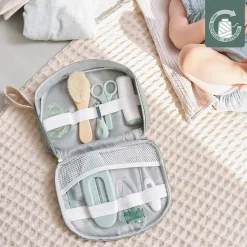 Sale - Neceser Bebé Matcha con 10 accesorios Cosméticos Bebé·Accesorios Y Set