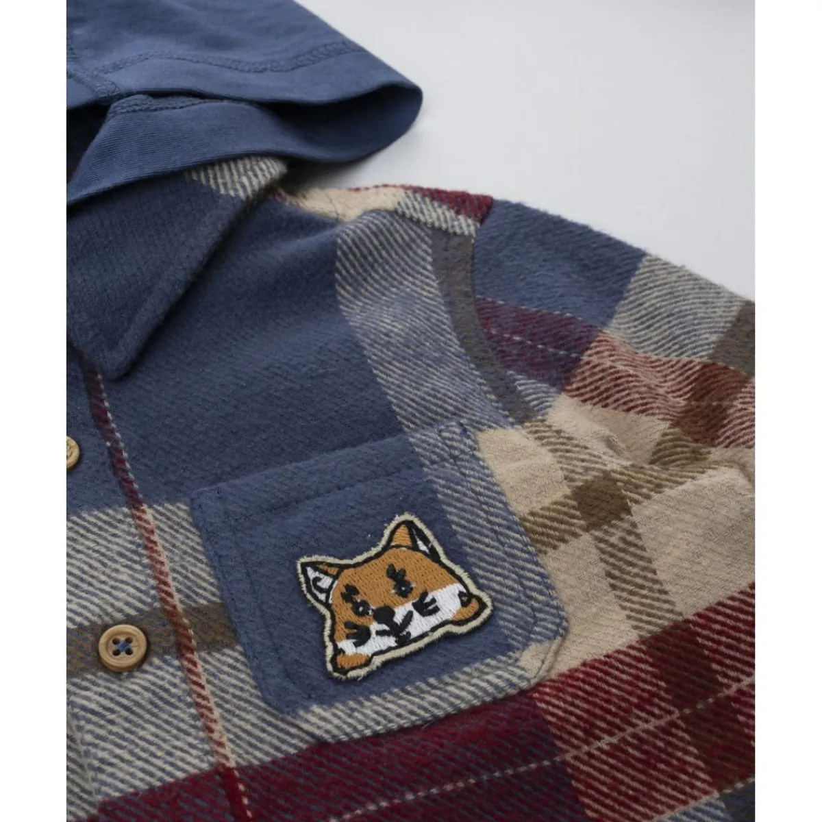 Camisa de franela multicolor con capucha para niño*Prenatal Outlet