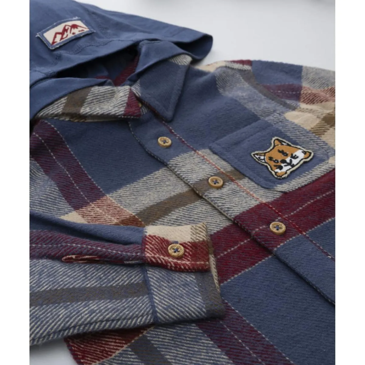 Camisa de franela multicolor con capucha para niño*Prenatal Outlet