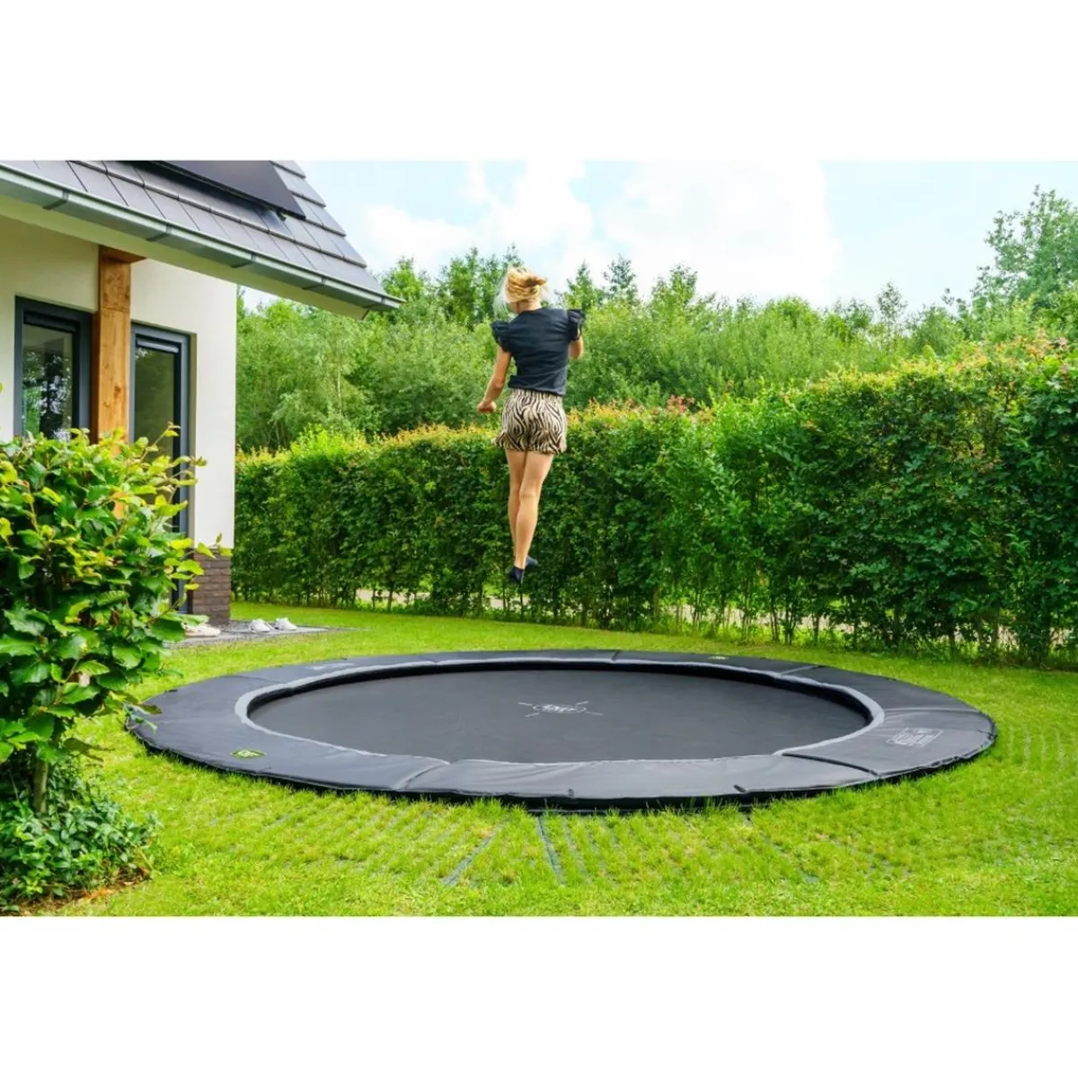 Outlet Exit - Cama elástica de suelo Dynamic 366 cm negro con perímetro de seguridad Camas Elásticas