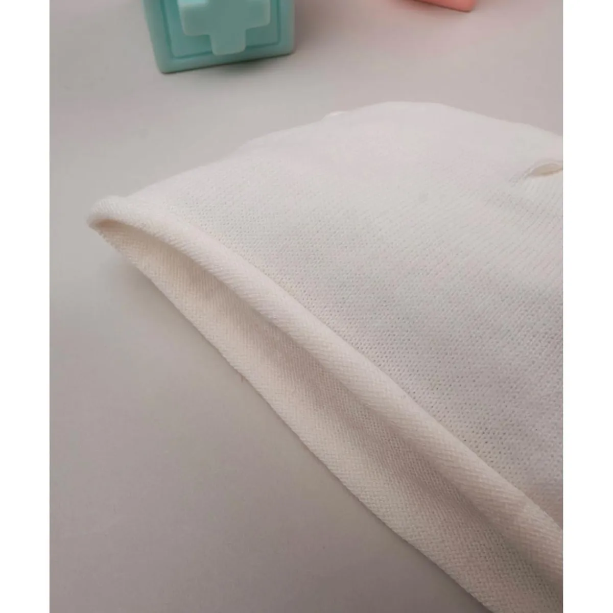 Gorro de lana y algodón para recién nacida*Prenatal Clearance