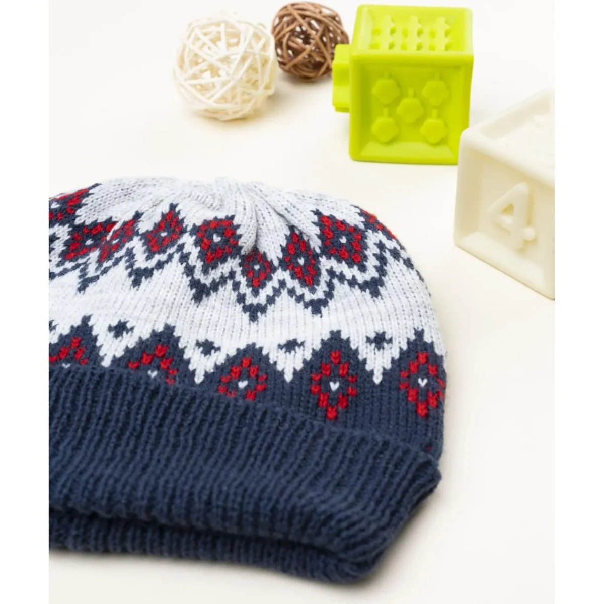 Gorro tricot azul y gris con grecas para niño*Prenatal