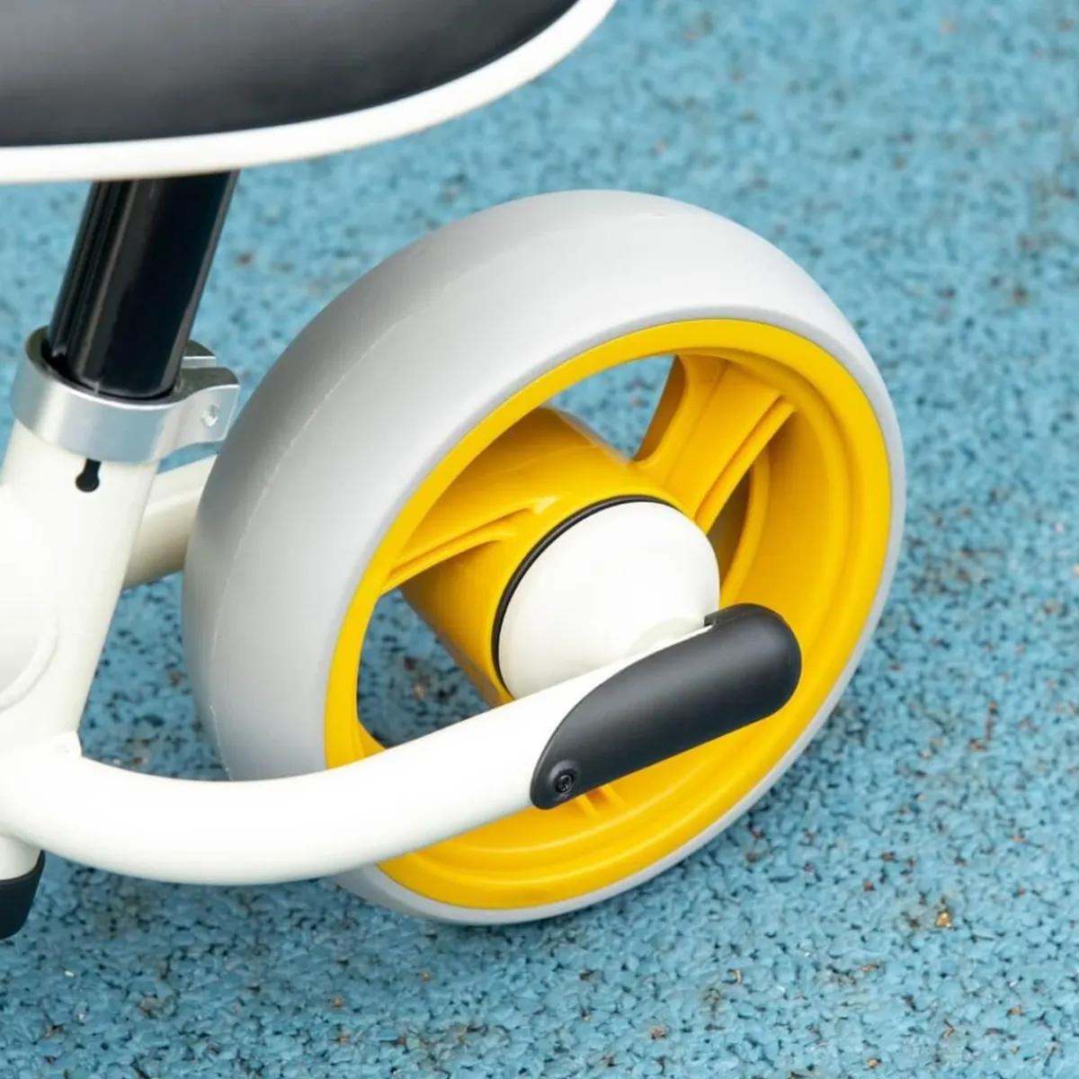 Outlet Homcom - Bicicleta Equilibrio ajustable Blanco Motos Y Triciclos