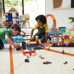 Discount Hot Wheels - Pista de coches Looping Caos con 1 vehículo Die-cast incluido ㅤ Vehículos Y Circuitos