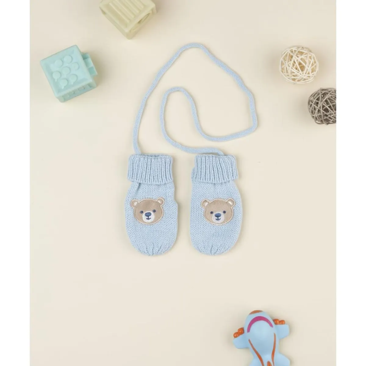 Manoplas de bebé azules con bordado de osito*Prenatal Discount