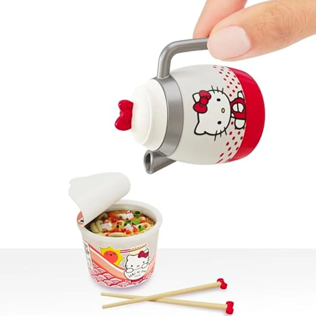 - Hello Kitty - Make It Mini (Varios modelos)*MINIVERSE Online