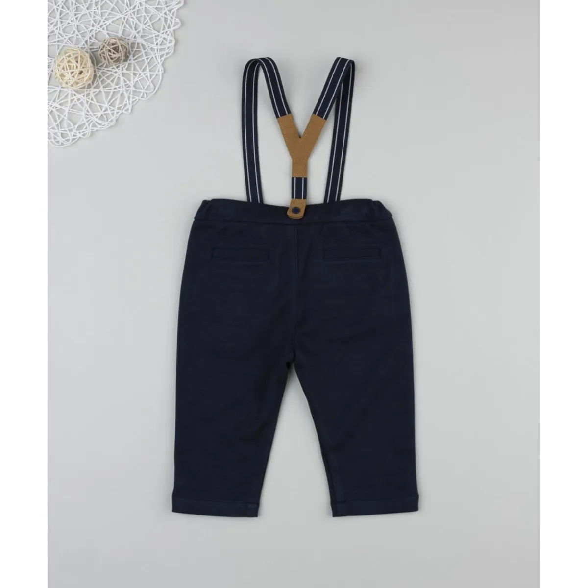 Pantalón bebé azul con tirantes*Prenatal New