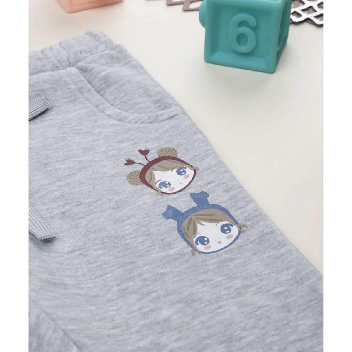 Pantalón gris estampado de niña*Prenatal New