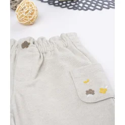 Pantalón niña beige con bolsillos y bordados*Prenatal