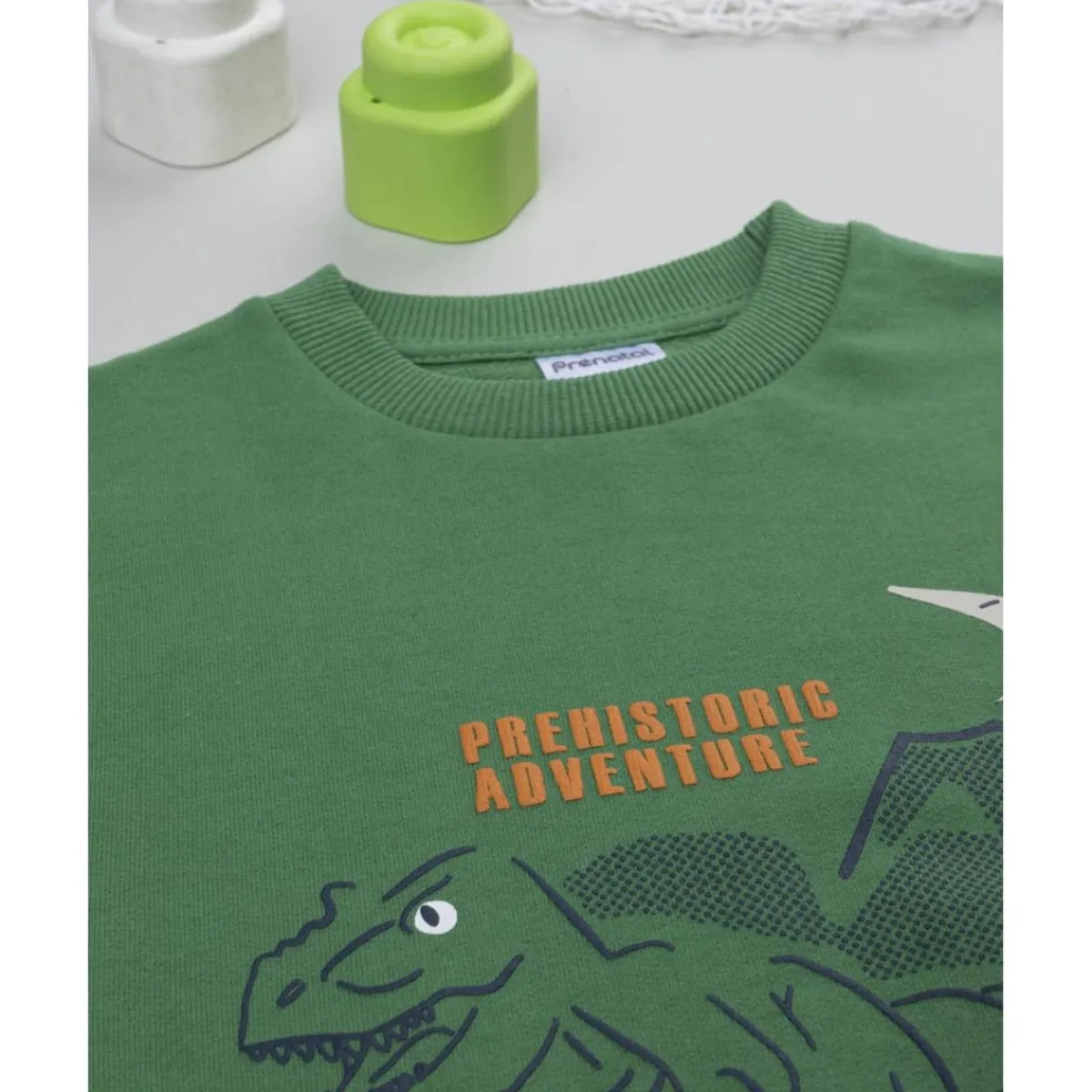 Sudadera niño verde estampado relieve*Prenatal Outlet